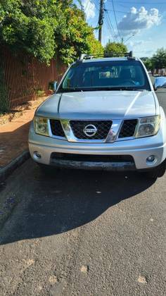 NISSAN FRONTIER 2.5 LE 4X4 CD TURBO ELETRONIC DIESEL 4P AUTOMÁTICO